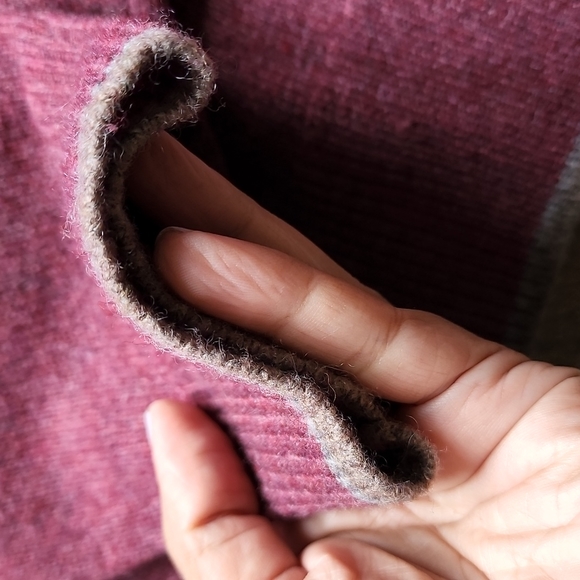 BLACK AND BROWN SWEATER - Picture 7 of 10